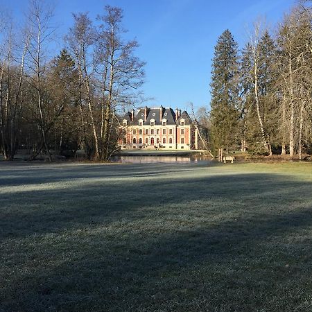 Bed and Breakfast Chateau Du Breuil Gevrolles Экстерьер фото